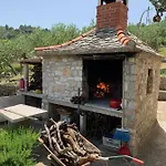 House Ivica * פוסטיר