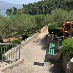 בית נופש House Ivica פוסטיר