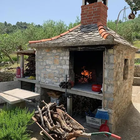 House Ivica * Postira