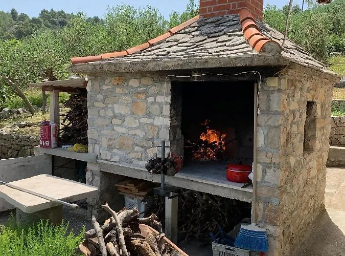 House Ivica * Postira