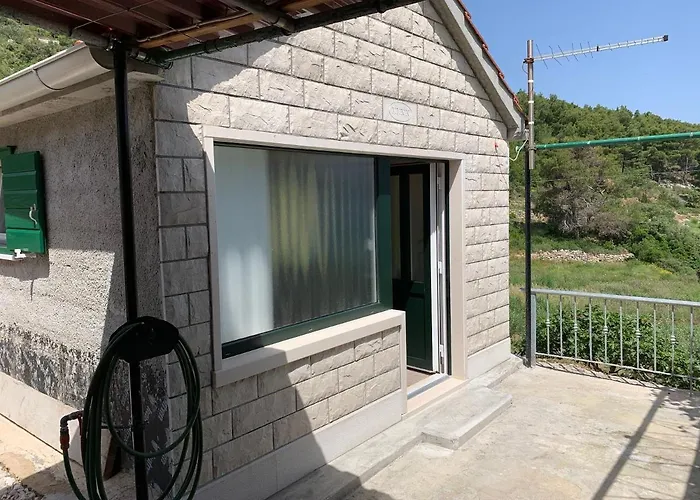 House Ivica * Postira
